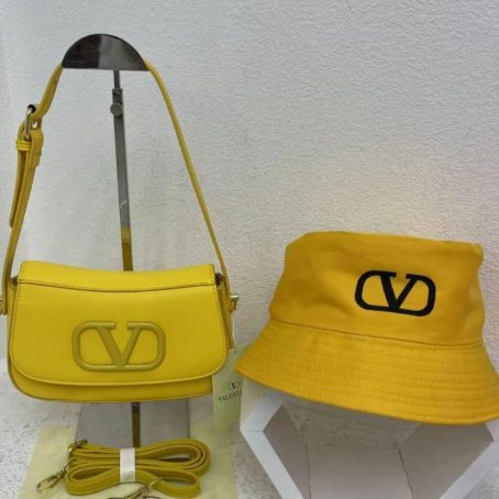 B#.. CVD BAG WITH CAP